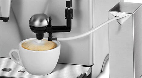 Cappuccinatore, Saecon ensimmäinen automaattinen maidonvaahdotin (1996)