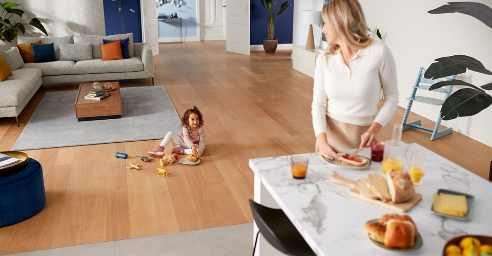 Kev&auml;tsiivous huone kerrallaan